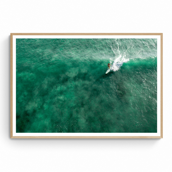 The Solo Surfer